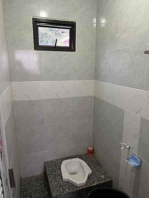 dijual villa cilengkrang