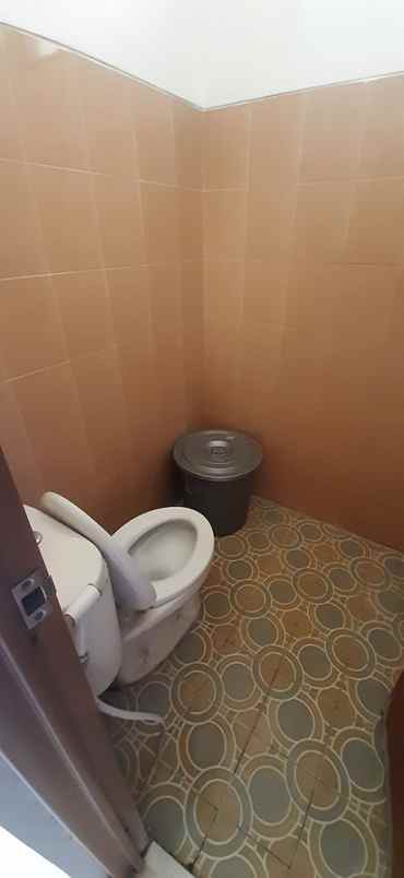 dijual villa giri mekar