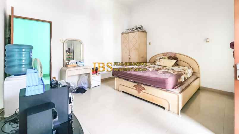 dijual villa kompek cemara asri jalan