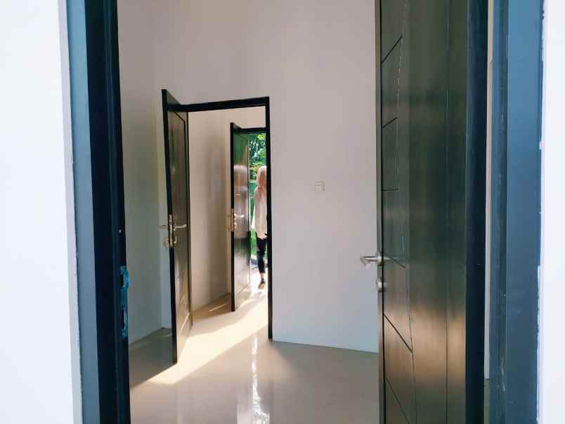 dijual villa pasir impun atas cikadut