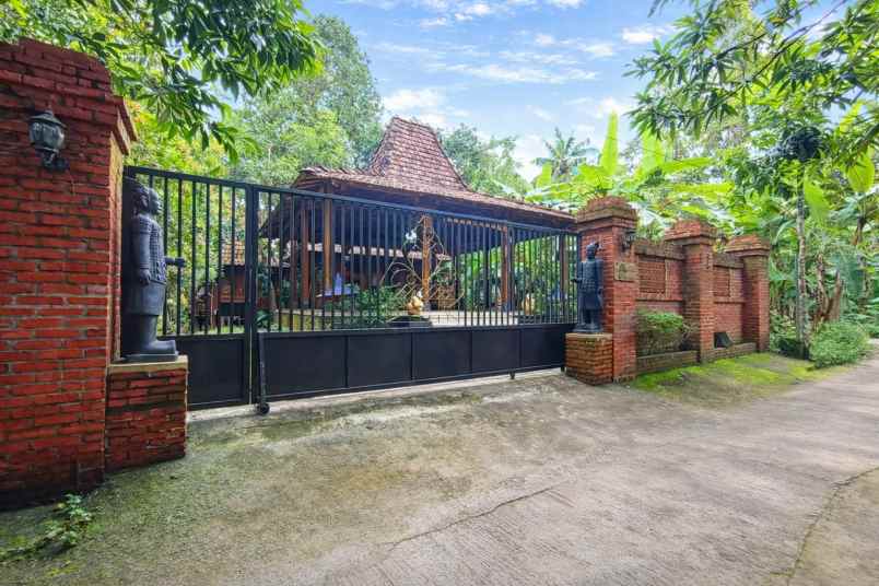 dijual villa srandakan