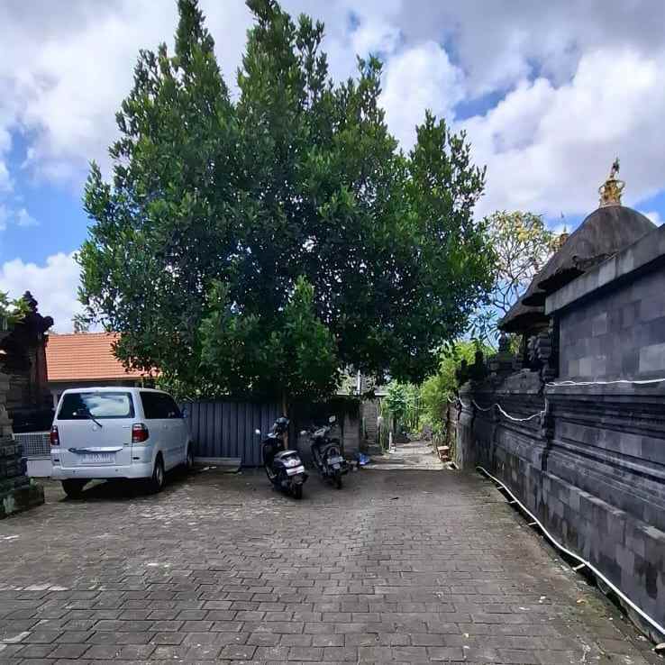 dikontrakan 2 1 are jl raya semer kerobokan kuta utara