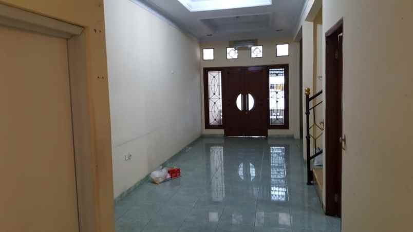 disewakan ruko gudang kantor jalan karet pedurenan