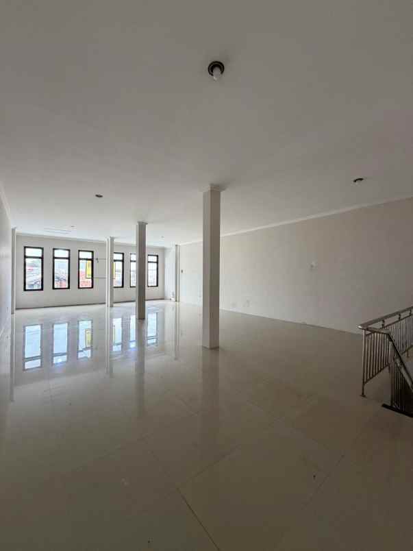disewakan ruko gudang kantor jl agus salim
