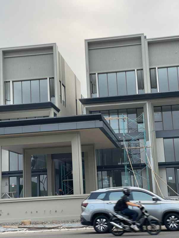 disewakan ruko gudang kantor ruko hampton avenue gading