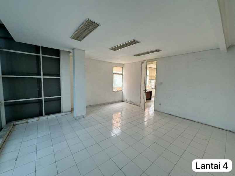 disewakan ruko strategis di mall taman palem jkt barat