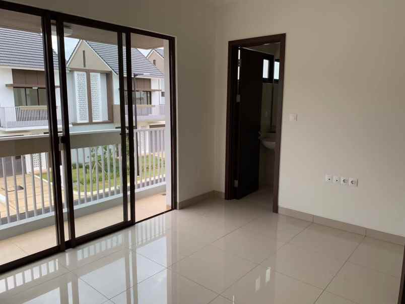 disewakan rumah bagus di summarecon bandung