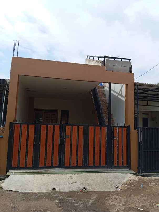 disewakan rumah cisasawi cihanjuang