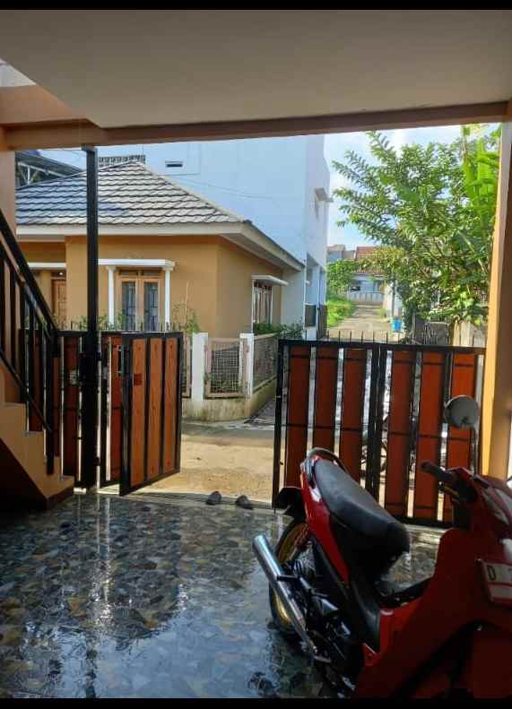 disewakan rumah cisasawi cihanjuang