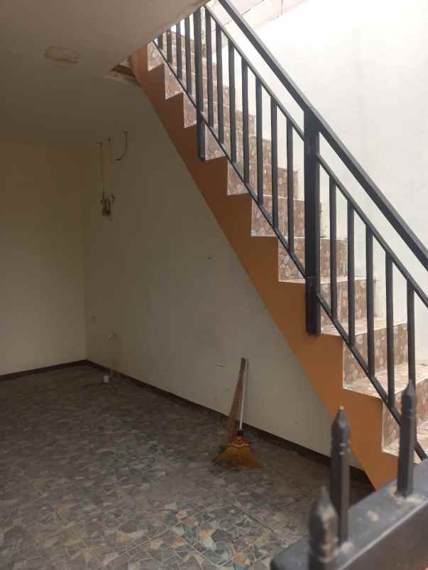 disewakan rumah cisasawi cihanjuang