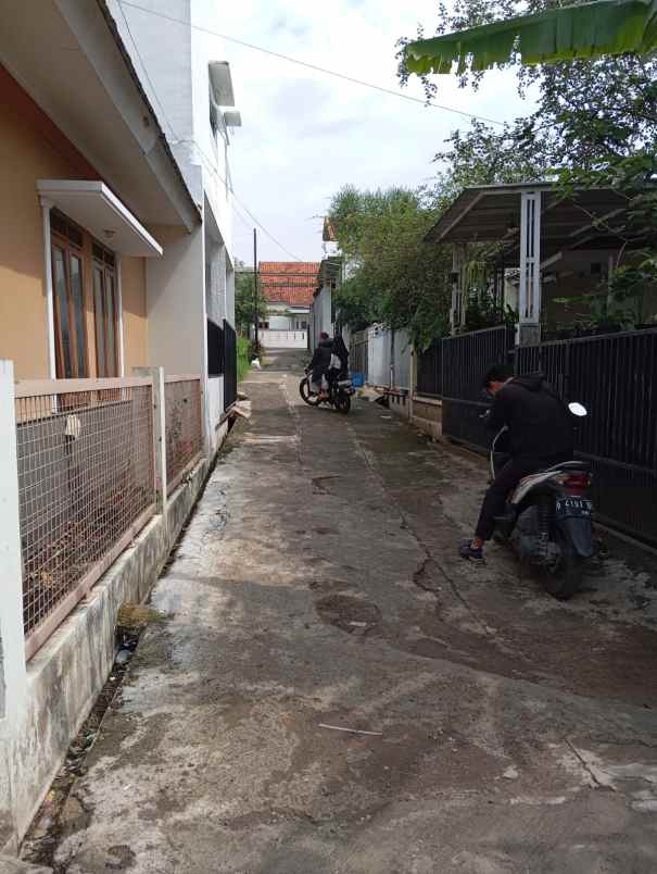 disewakan rumah cisasawi cihanjuang