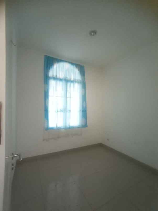 disewakan rumah cluster la seine jakarta