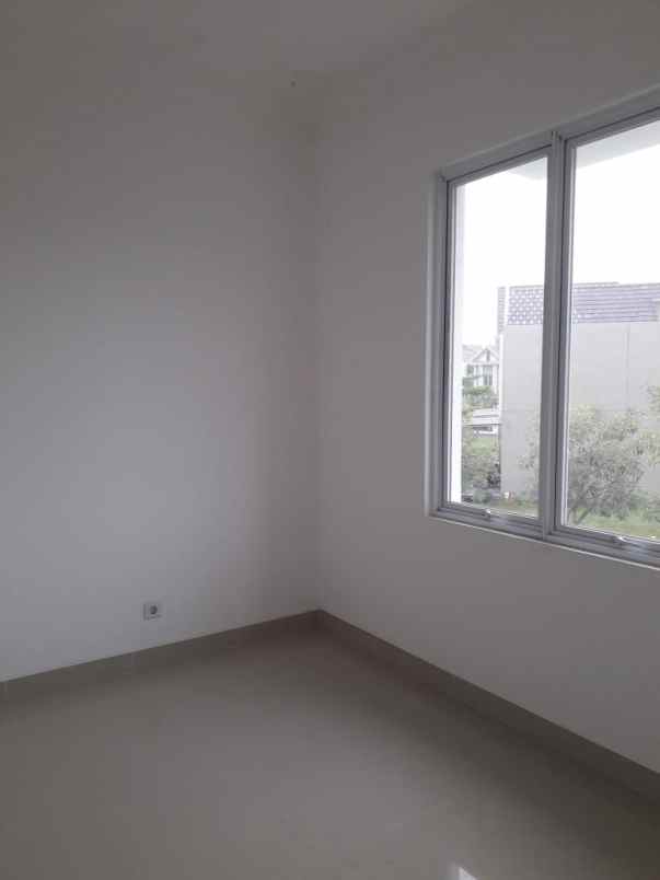 disewakan rumah cluster thames jakarta