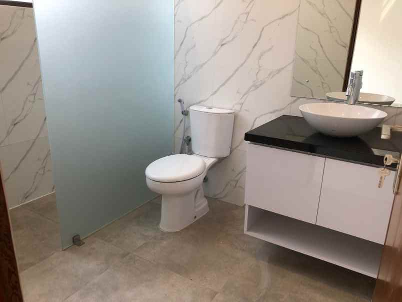 disewakan rumah di kemang dalam jakarta selatan