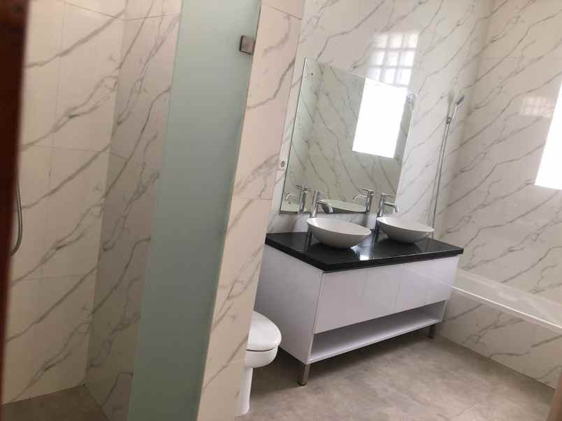 disewakan rumah di kemang dalam jakarta selatan