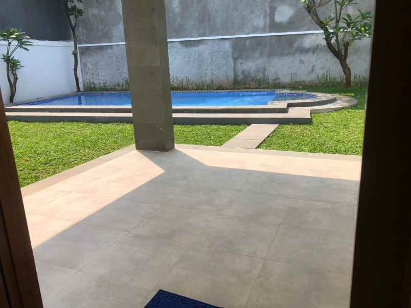 disewakan rumah di kemang dalam jakarta selatan