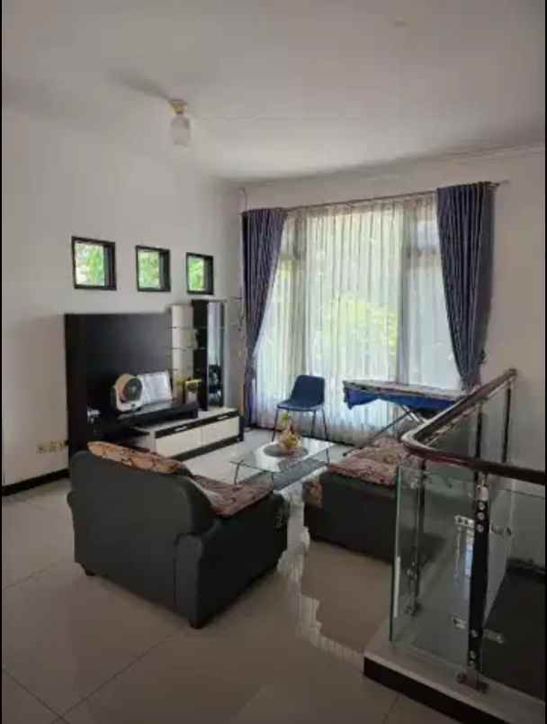 disewakan rumah graha famili