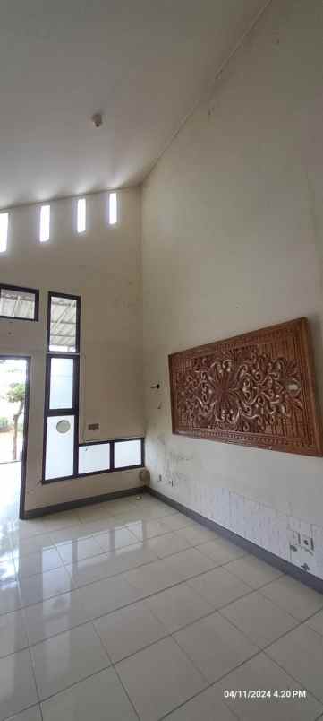 disewakan rumah green ara