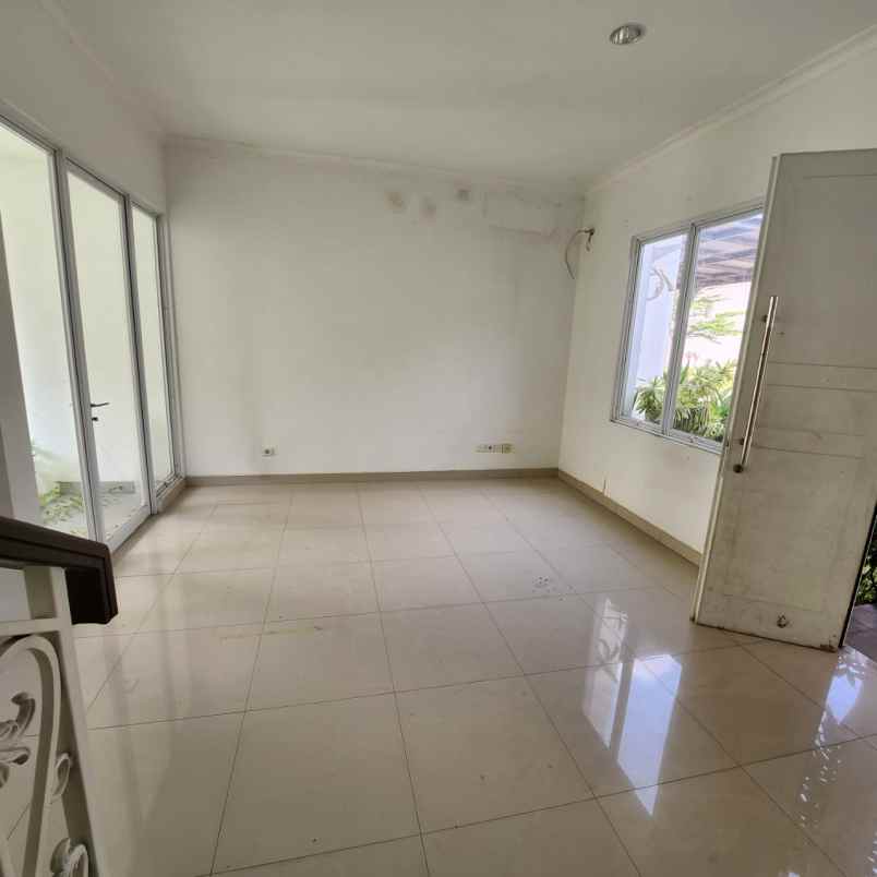 disewakan rumah jakarta garden city jgc cakung