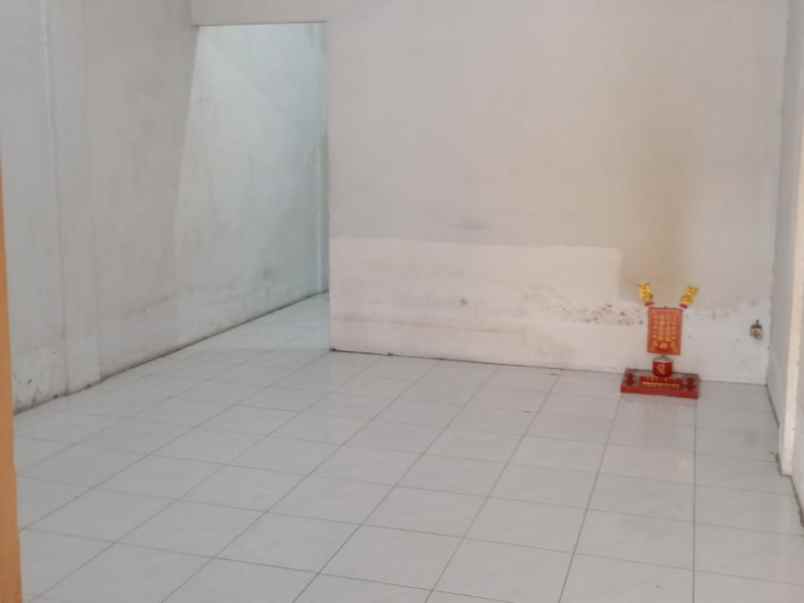 disewakan rumah jalan sumarsono ujung gg persatuan