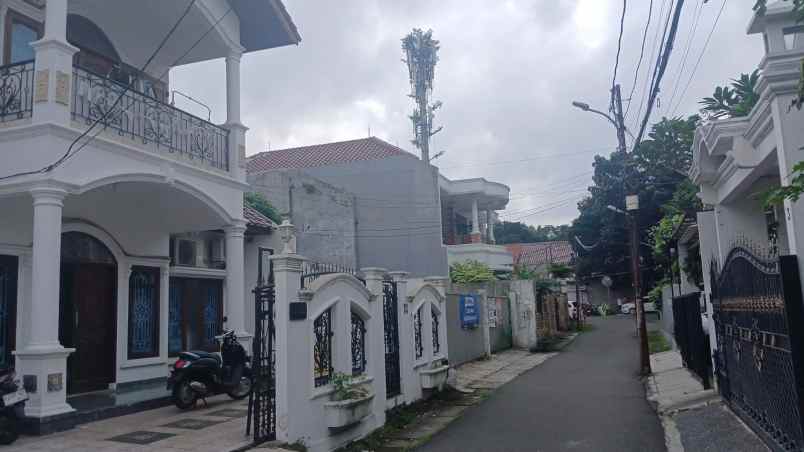 disewakan rumah kebayoran baru petogogan