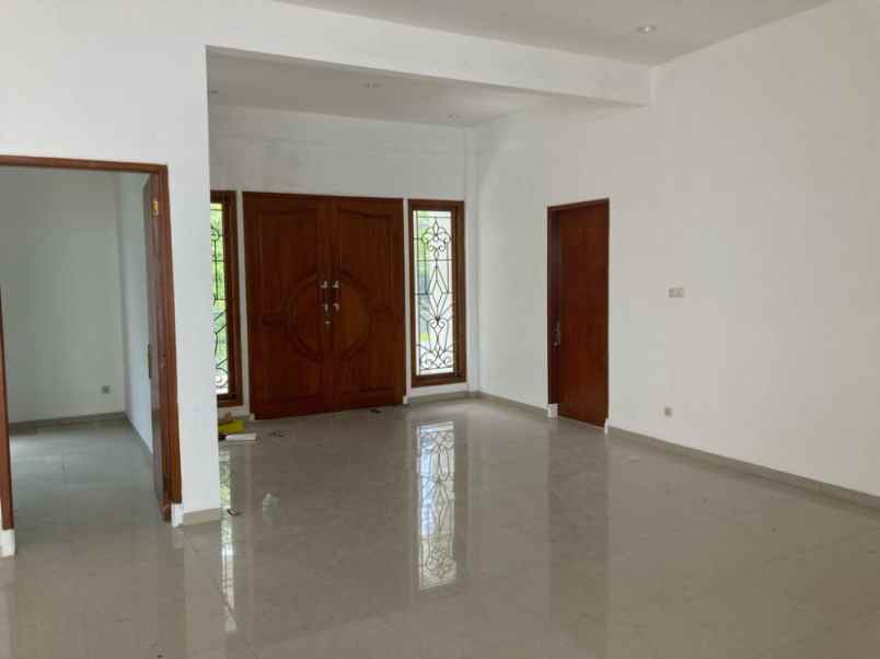 disewakan rumah manyar tirtoyoso