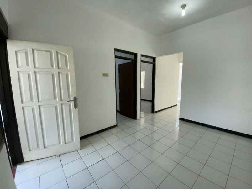 disewakan rumah wiguna tengah