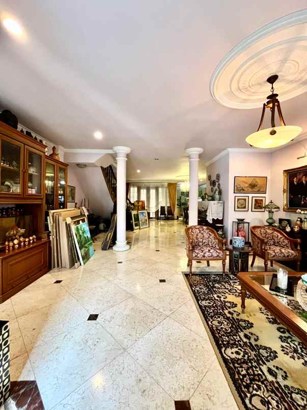 exclusive listing rumah modern 500 m jakarta selatan