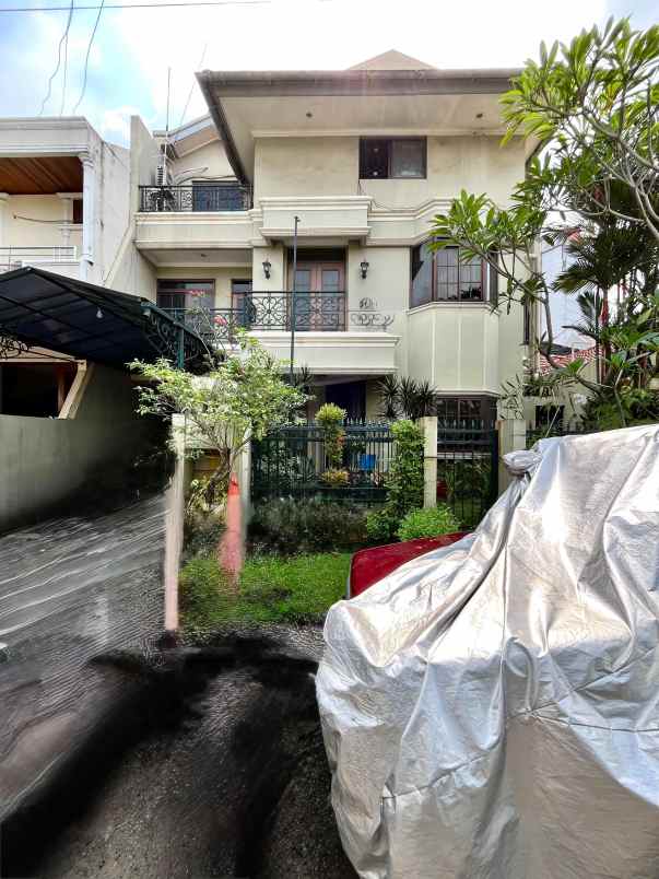 exclusive listing rumah modern 500 m jakarta selatan