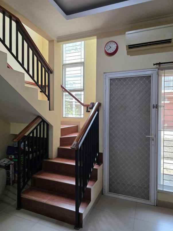 for sale townhouse di depok belakang raffless hills