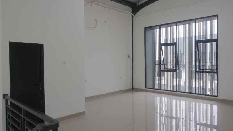 gudang baru sangat strategis dilegok tangerang banten