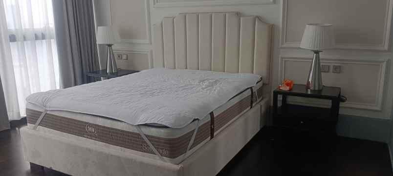 jual apartment mewah st regis residence
