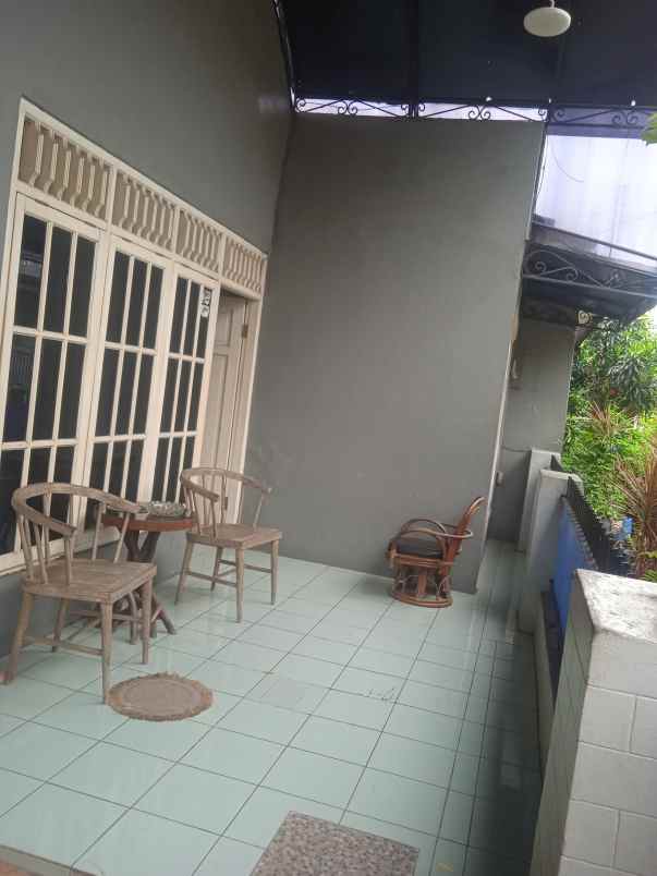 jual rumah 2 lantai