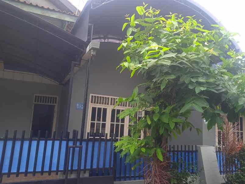 jual rumah 2 lantai
