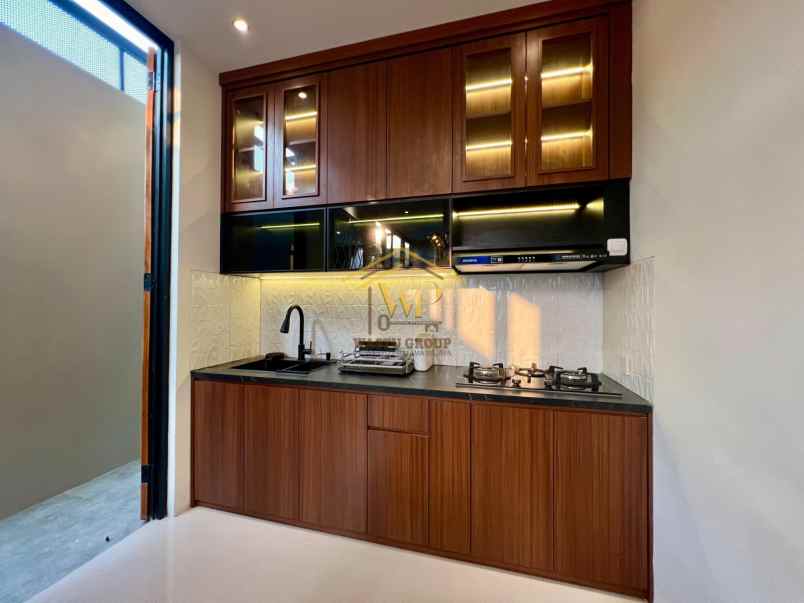 jual rumah cantik full furnished dekat candi sambisari