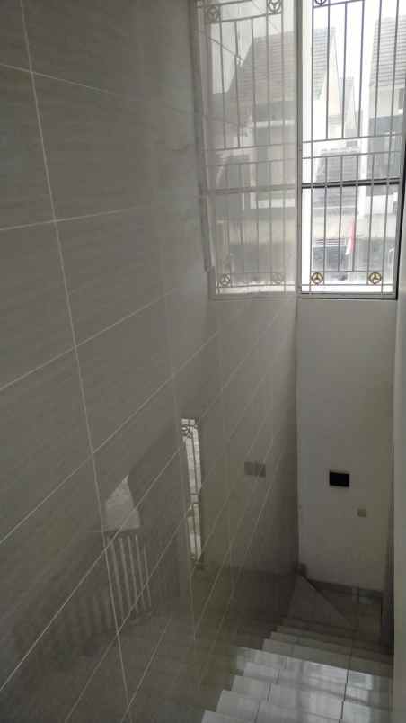 jual rumah semi furnish sepatan tangerang
