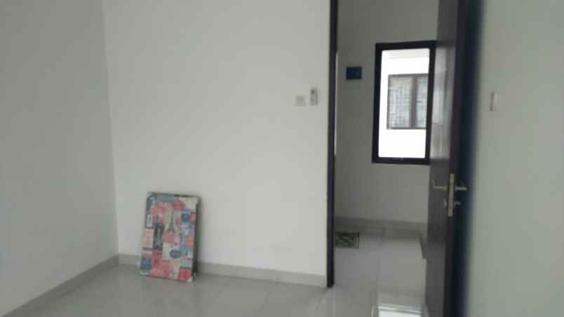 jual rumah semi furnish sepatan tangerang