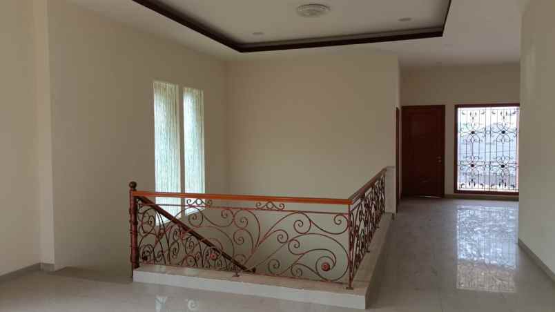jual rumah taman surya 5 jak bar