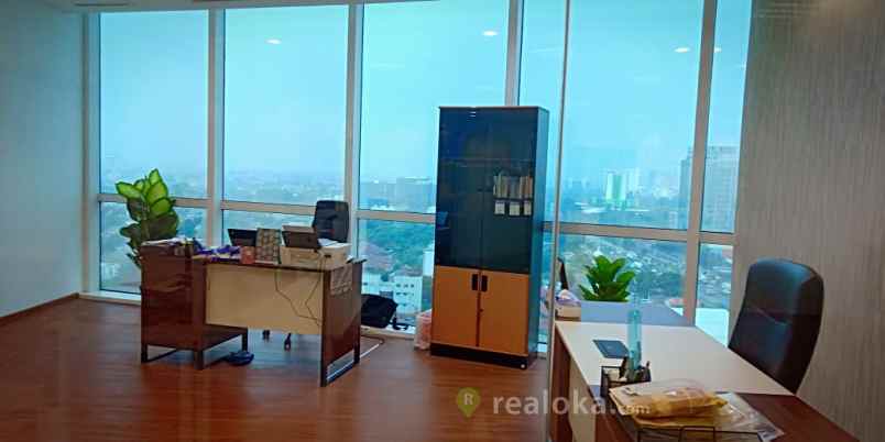 komersial jalan tb simatupang