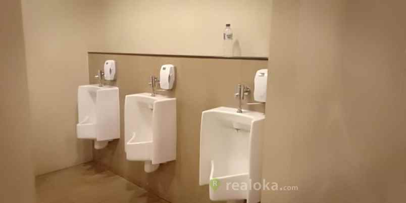 komersial jalan tb simatupang