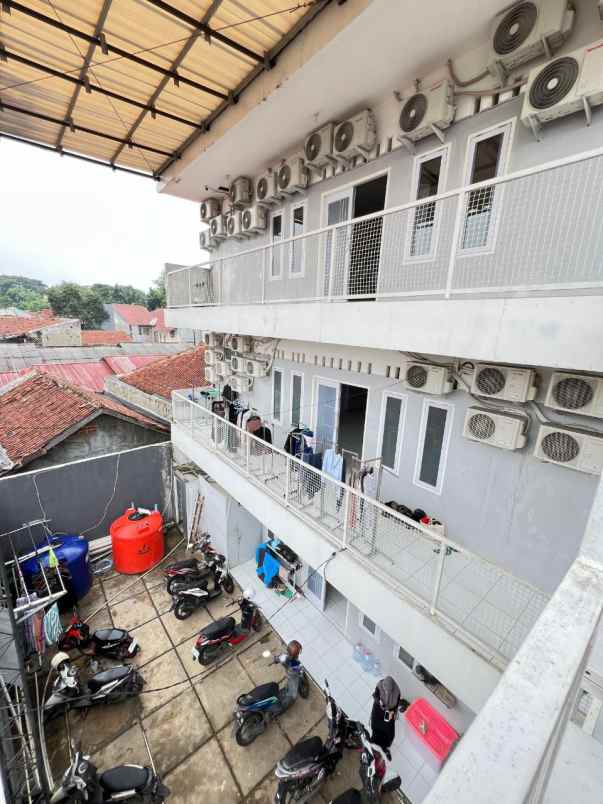 kost 57 pintu 3 lantai pinggir jalan dekat ipb