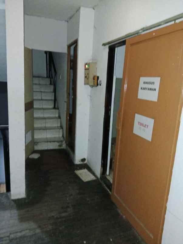 ruko gandeng 3 5 lantai di palem lestari jkt barat