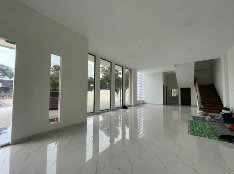 ruko gudang kantor jl industri delta silicon