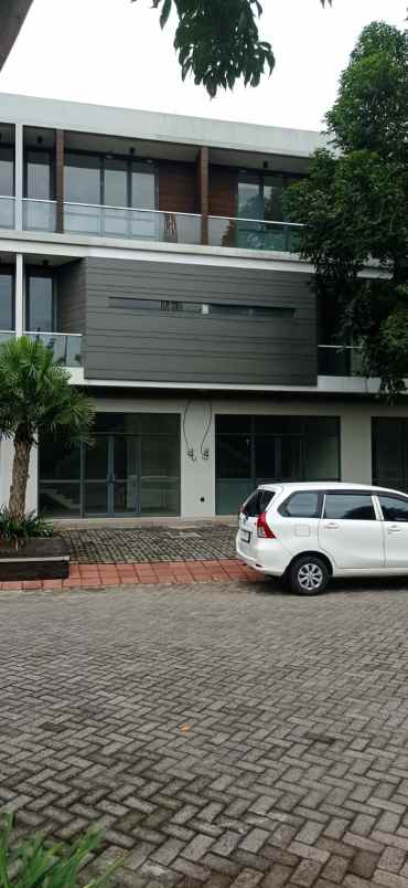 ruko springville rungkut siap pakai