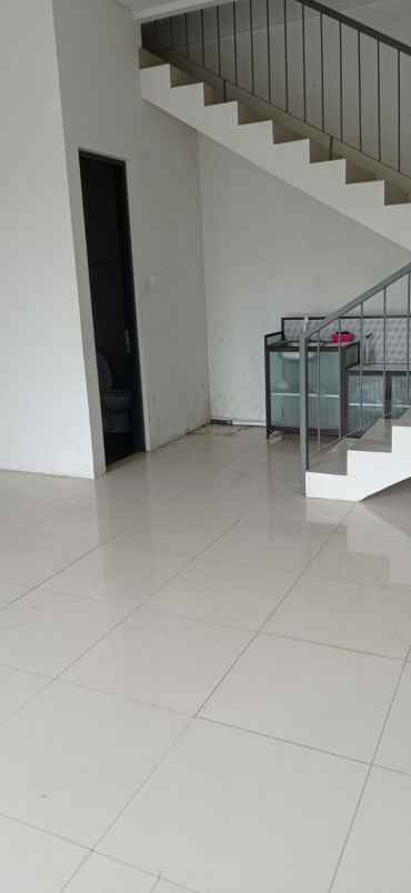 ruko springville rungkut siap pakai