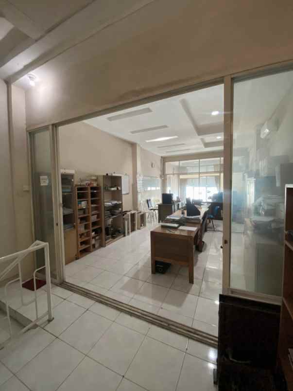 ruko strategis di manyar kertoarjo deretan starbucks