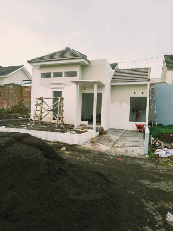 rumah 1 lantai 300 jutaan lokasi di sukun malang