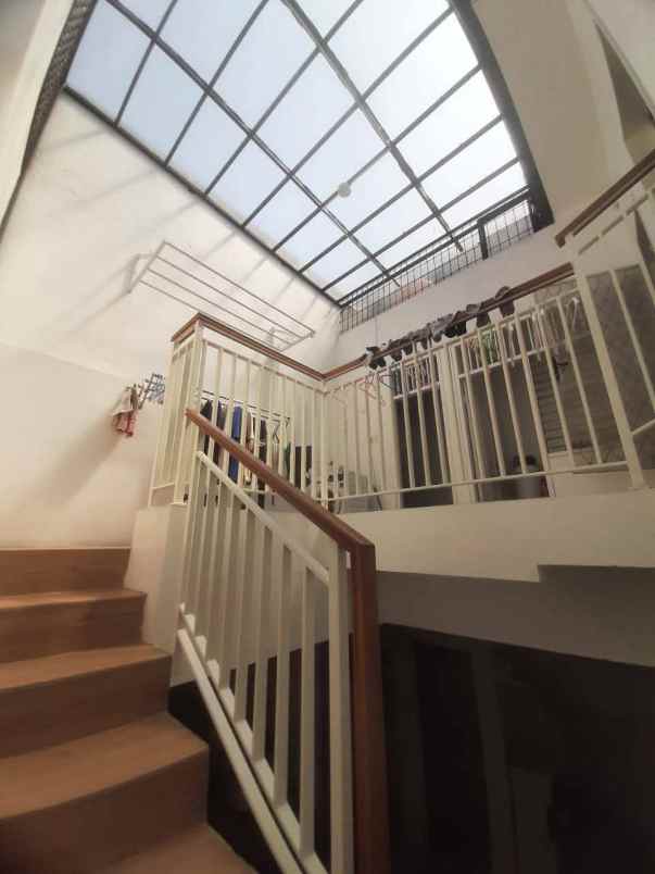 rumah 2 lantai di citra garden 3 jkt barat