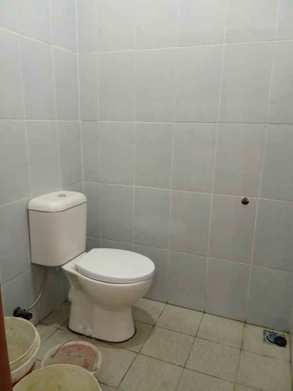 rumah 2 lantai murah strategis di pejuang bekasi kota