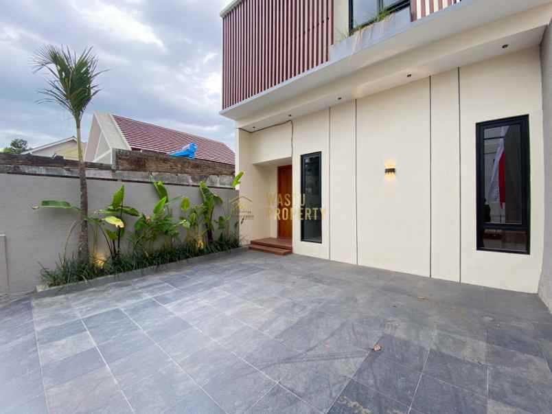 rumah 2 lantai siap huni utara jogja bay di sleman